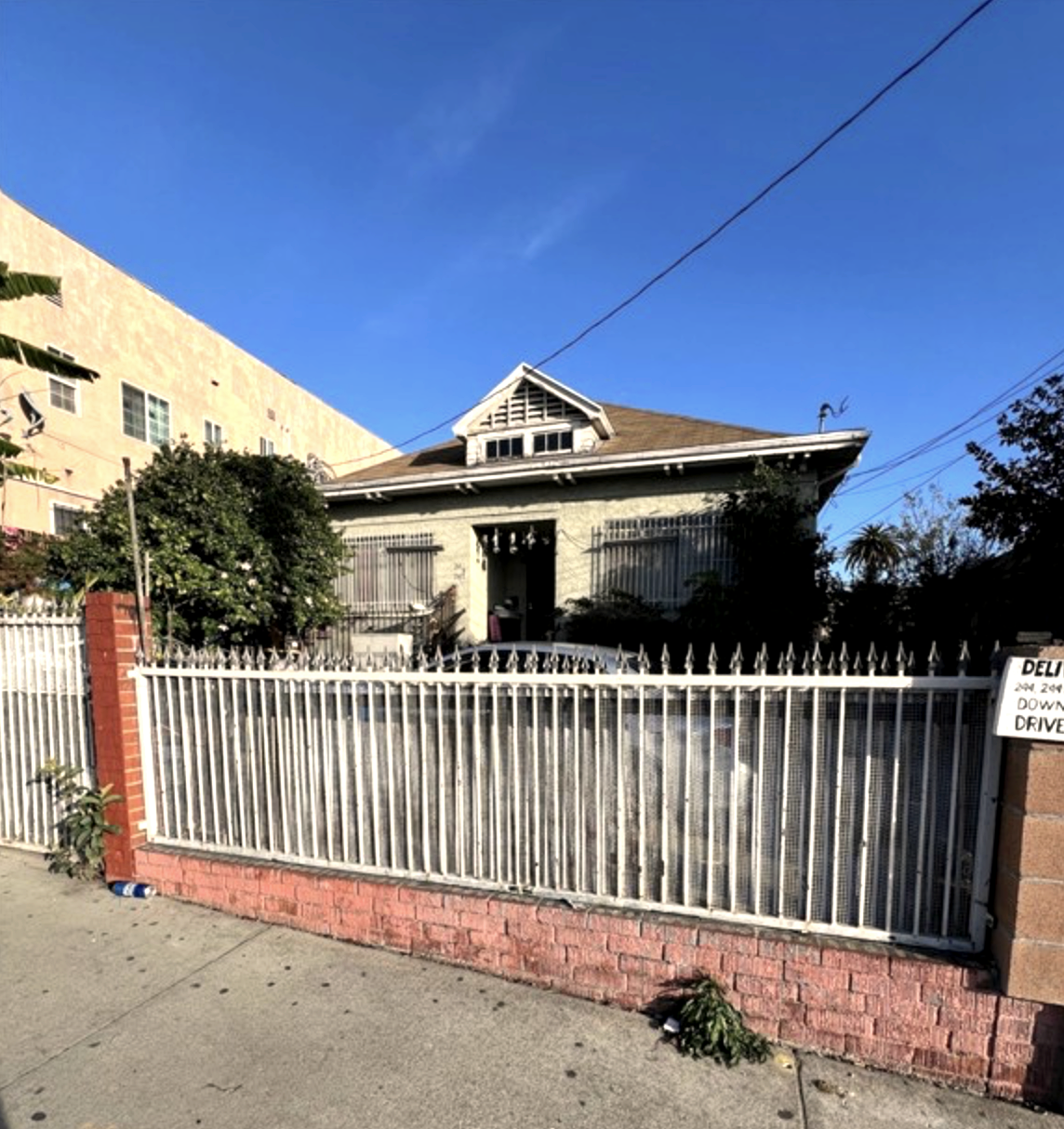 244 N Chicago Ave, Los Angeles